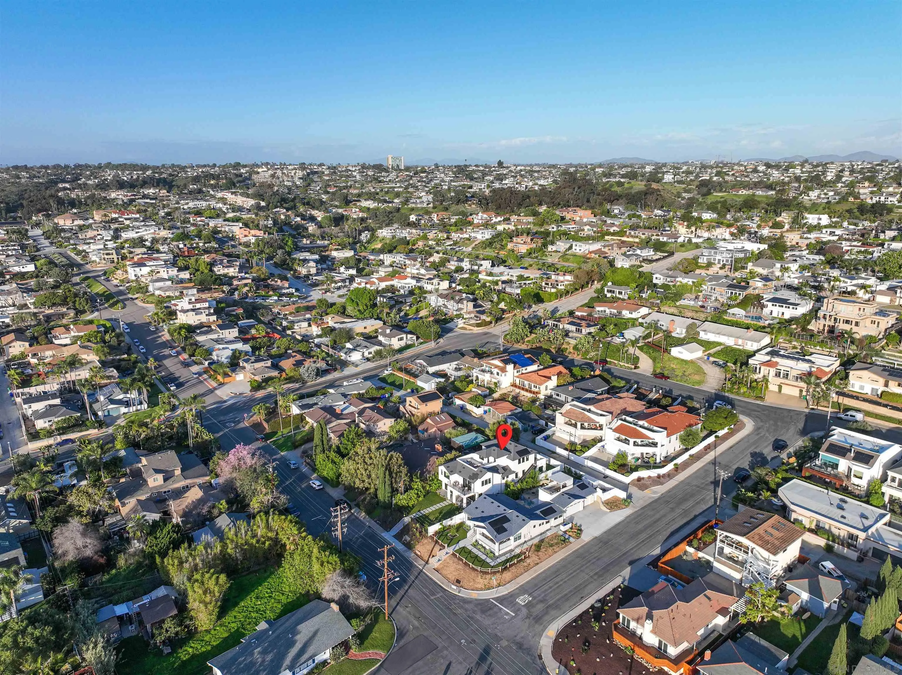 https://cdn.realtyfeed.com/cdn/127/260003866/eebf56879b3641e27c4df69f91e0d357.webp
