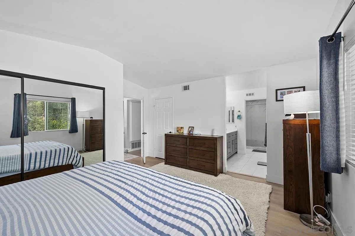 Photo #36: 260003867 Listing: Photo #36