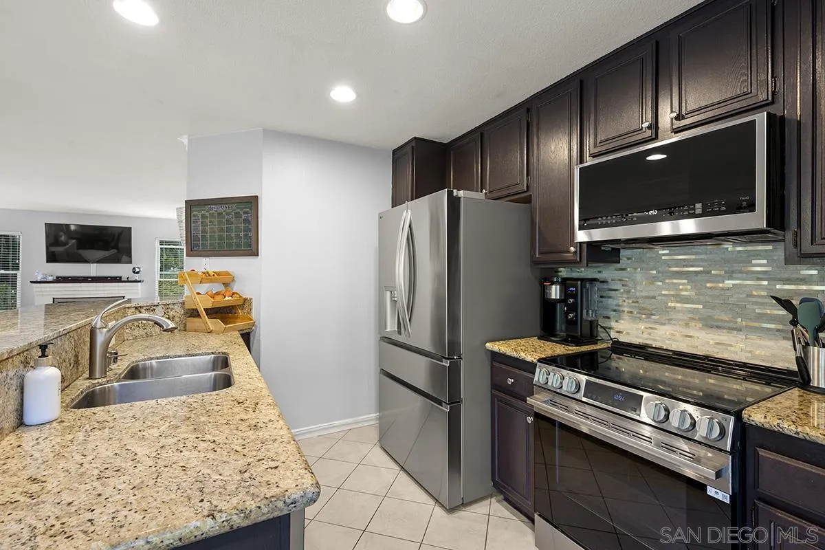 Photo #20: 260003867 Listing: Photo #20