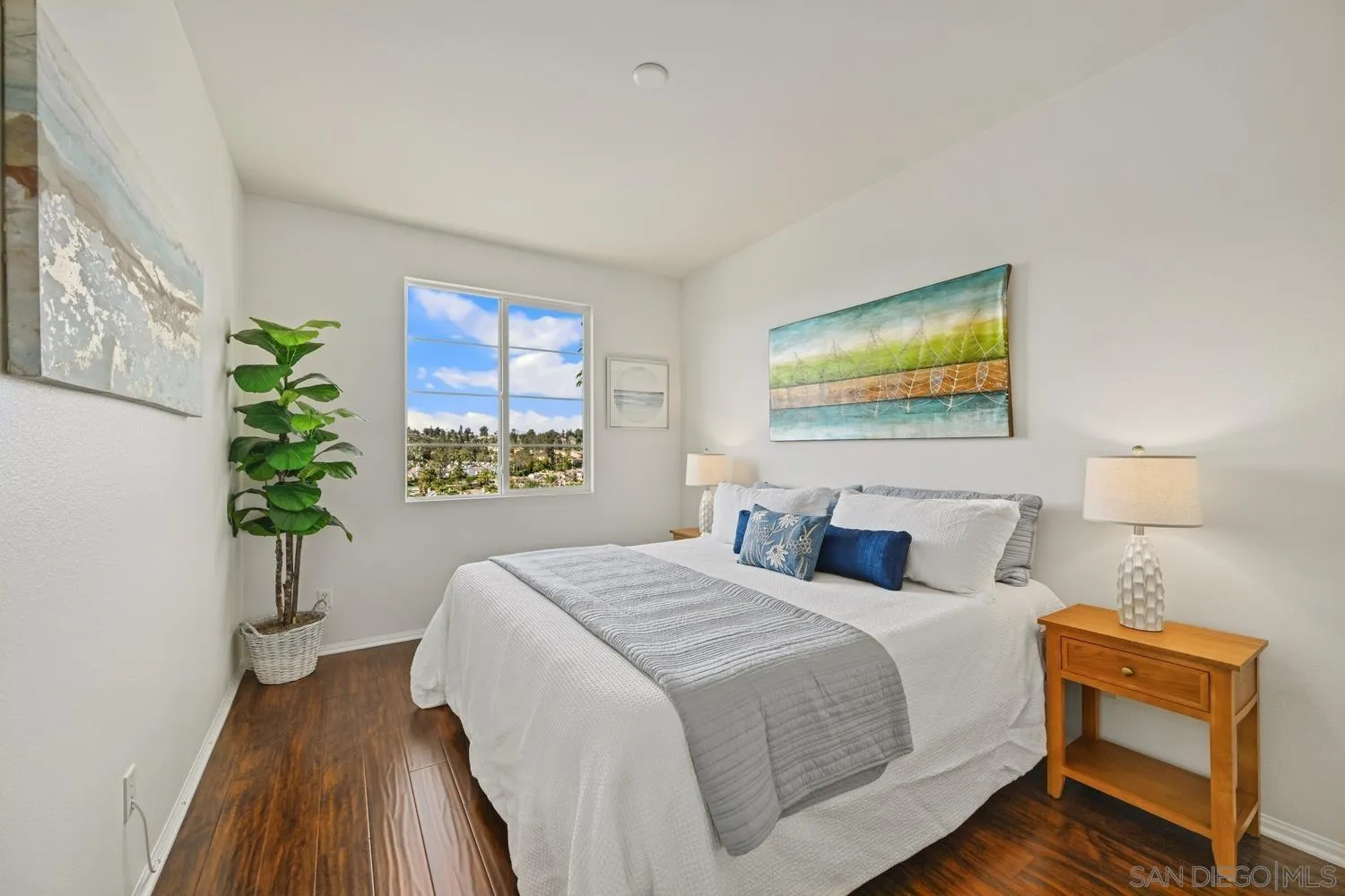 https://cdn.realtyfeed.com/cdn/127/260003869/dfb7e7e0f917bed58e9a8cbc4fcca268.webp