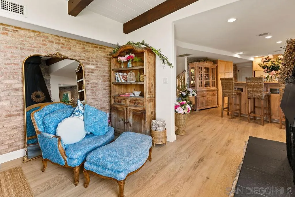 https://cdn.realtyfeed.com/cdn/127/260003871/0715ede57656ee6b2590d7474ae5c5bc.webp