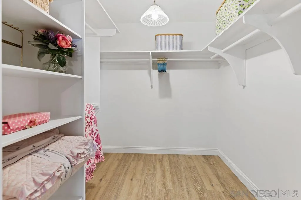 https://cdn.realtyfeed.com/cdn/127/260003871/3a9c46df73f89b52bad16473a6583ed7.webp