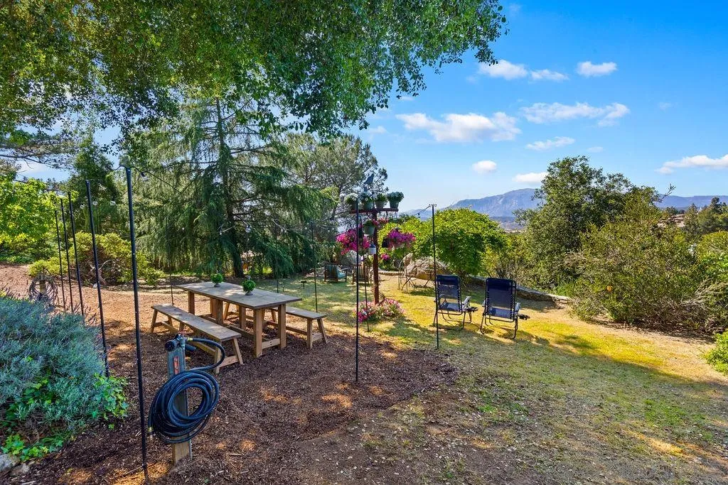 https://cdn.realtyfeed.com/cdn/127/260003871/65220b09d00c72f2576fee741d51b883.webp