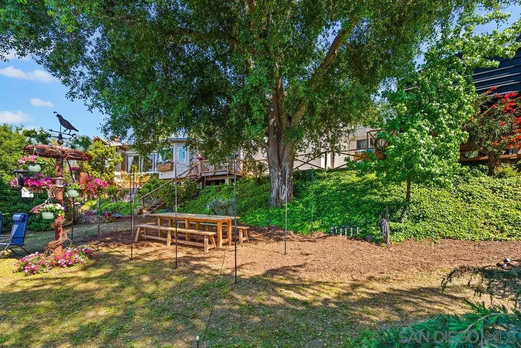 https://cdn.realtyfeed.com/cdn/127/260003871/9f37878be0011e7af2e854b01d06f7b0.webp