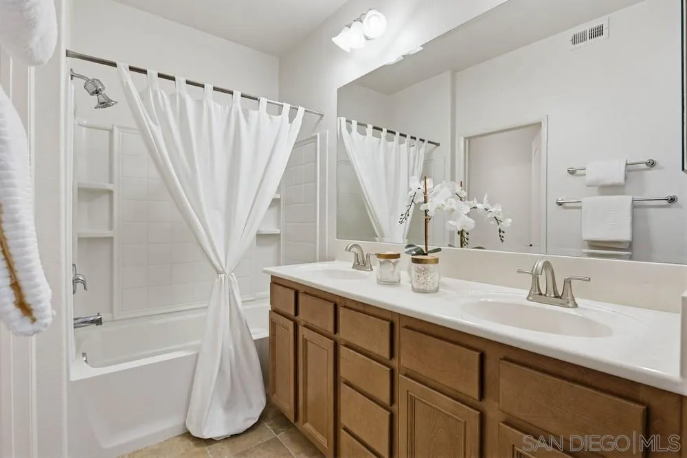 Photo #28: 260003872 Listing: Photo #28