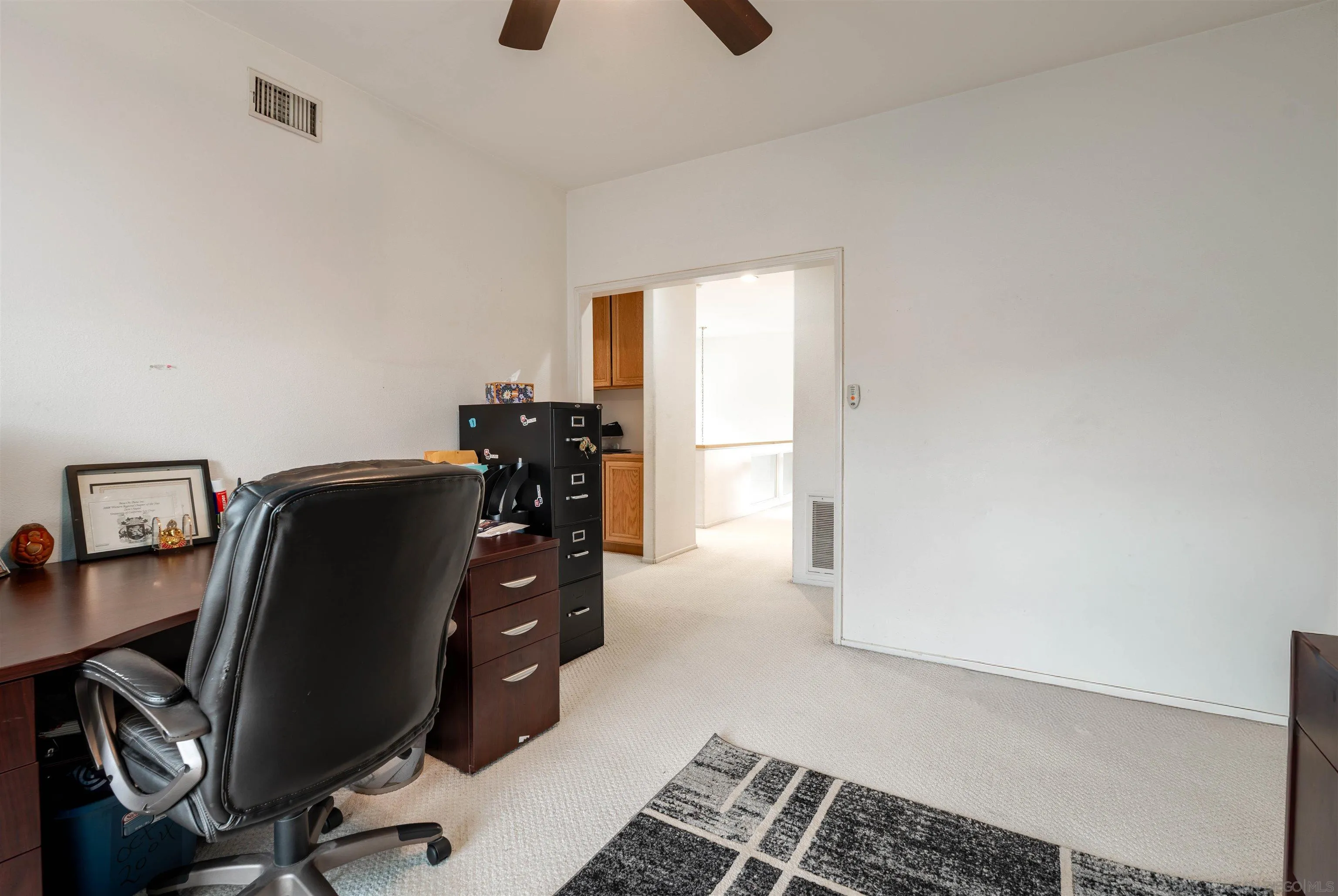 https://cdn.realtyfeed.com/cdn/127/260003875/561431508bace402155acbc8a11e3267.webp