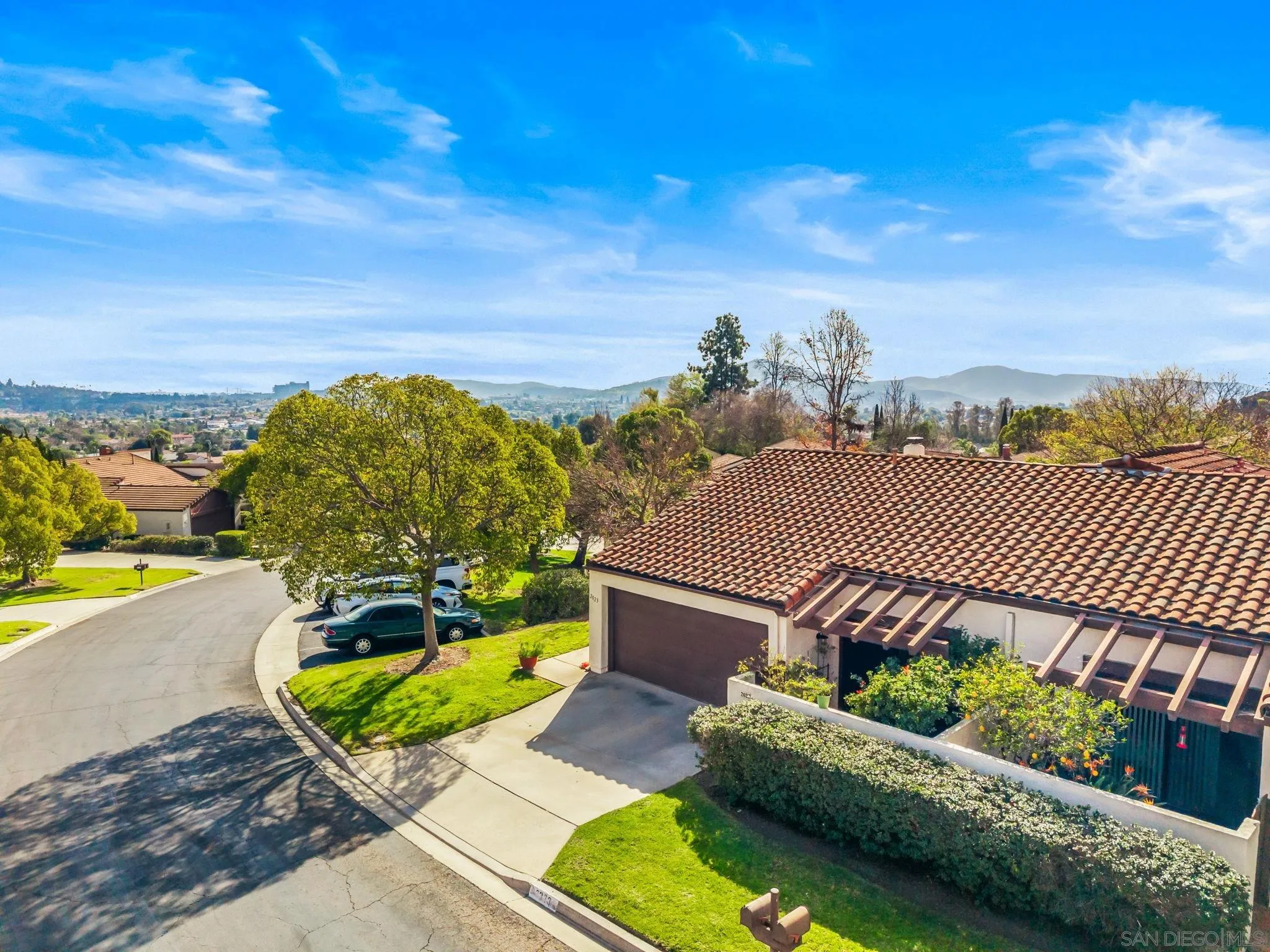 Photo #2: 260003880 Listing: Photo #2