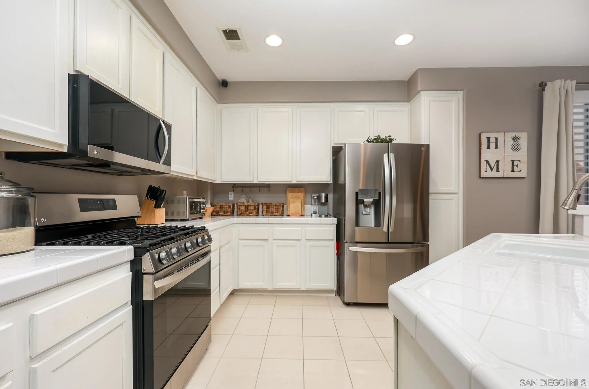 Photo #11: 260003886 Listing: Photo #11