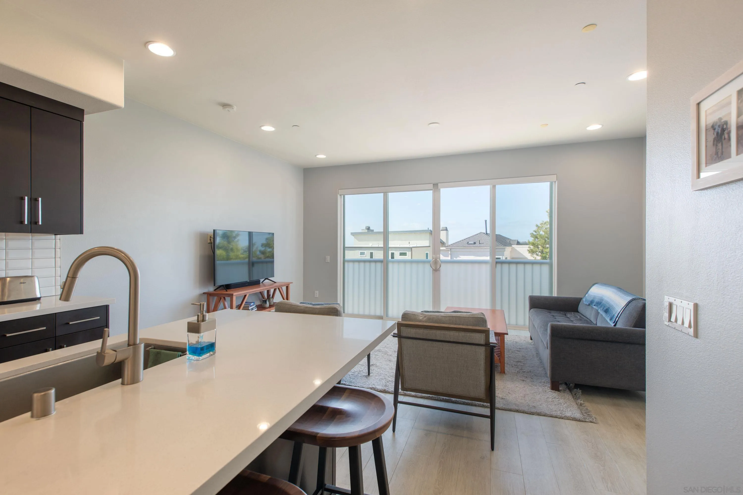Photo #6: 260003889 Listing: Photo #6