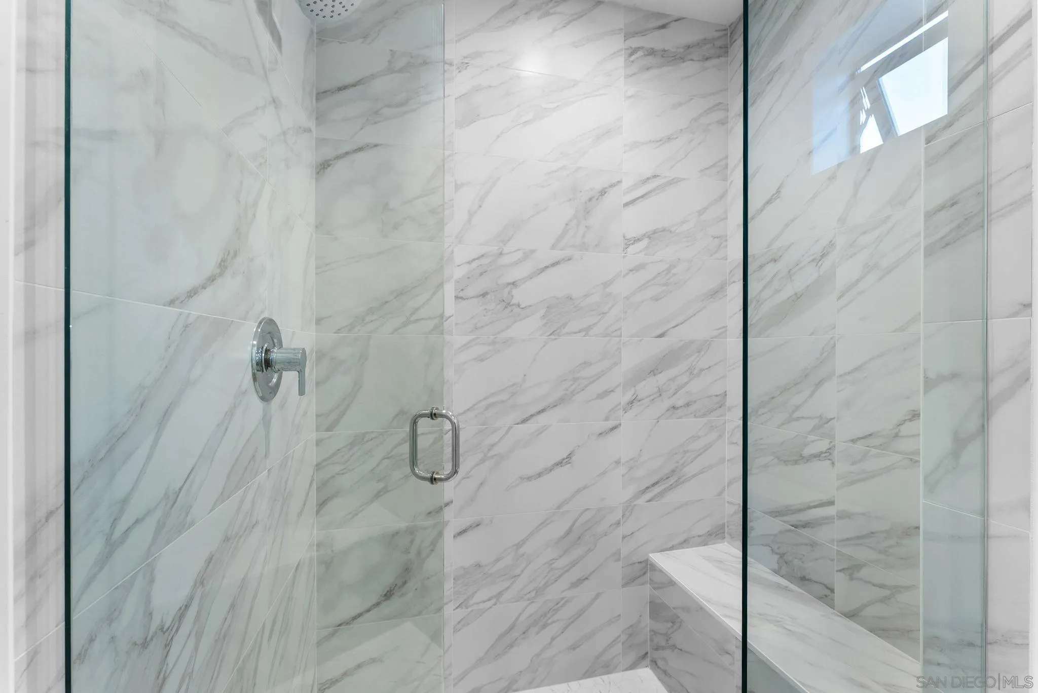 https://cdn.realtyfeed.com/cdn/127/260003890/cc8753708bbd3b065de4a41612a9624c.webp