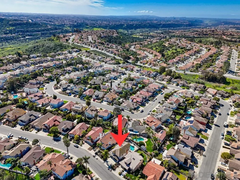 https://cdn.realtyfeed.com/cdn/127/260003892/81a84e3878e45351a708a0a27db2bdb1.webp