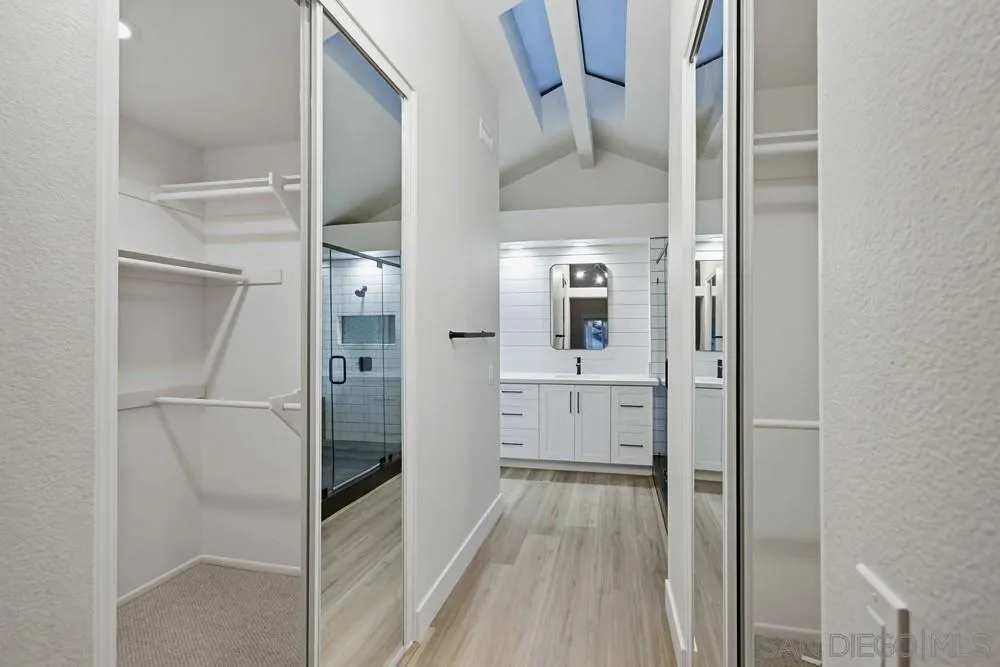 https://cdn.realtyfeed.com/cdn/127/260003892/907b6af11c5ce242b8bd086bef33327b.webp