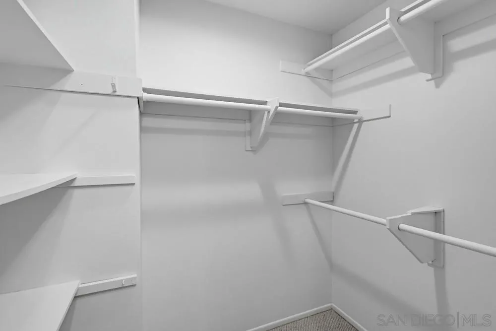 https://cdn.realtyfeed.com/cdn/127/260003892/fac25efd74425a398b37192838b7575c.webp