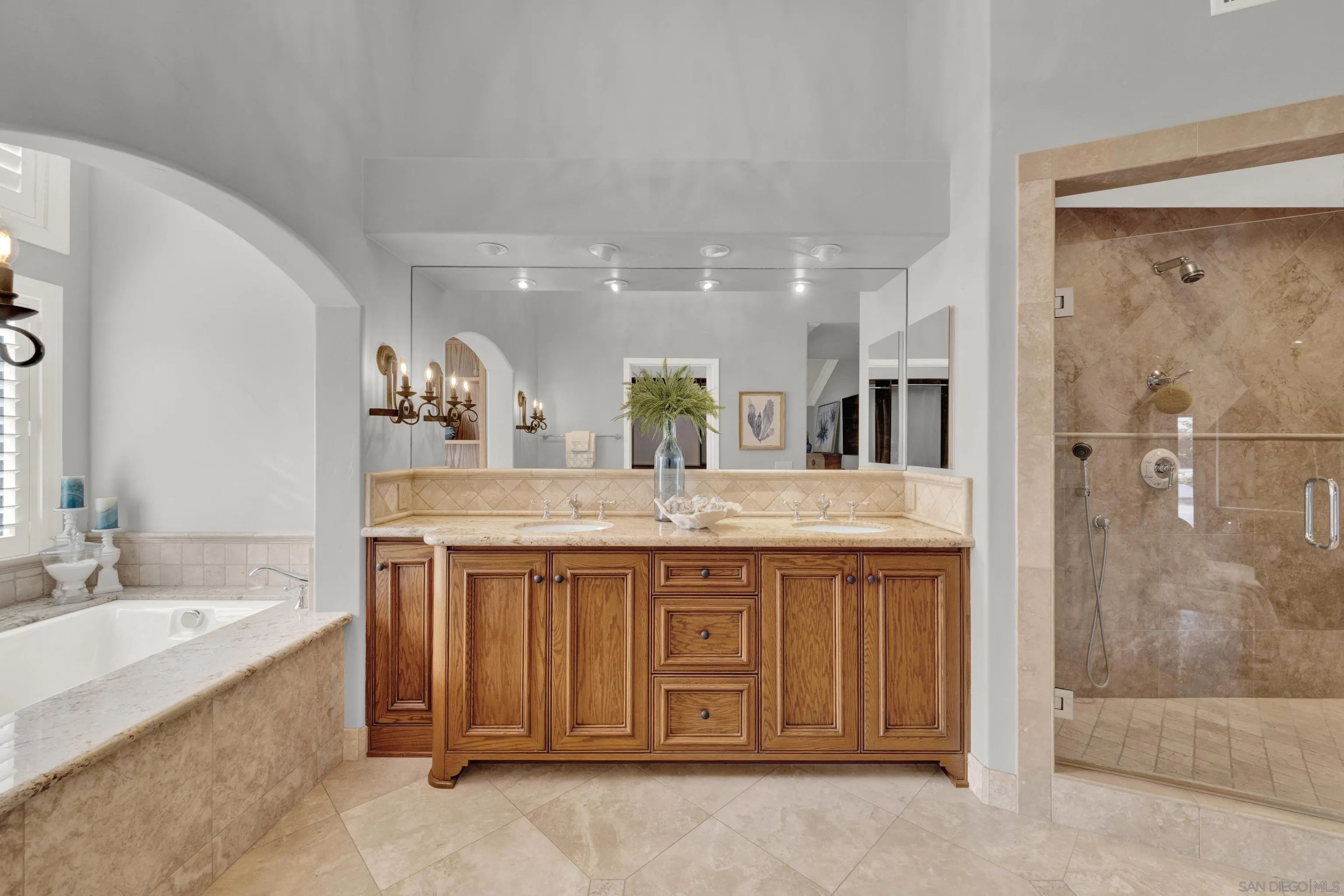 https://cdn.realtyfeed.com/cdn/127/260003894/49163e33a4ecd88b05112b4b094f94c1.webp