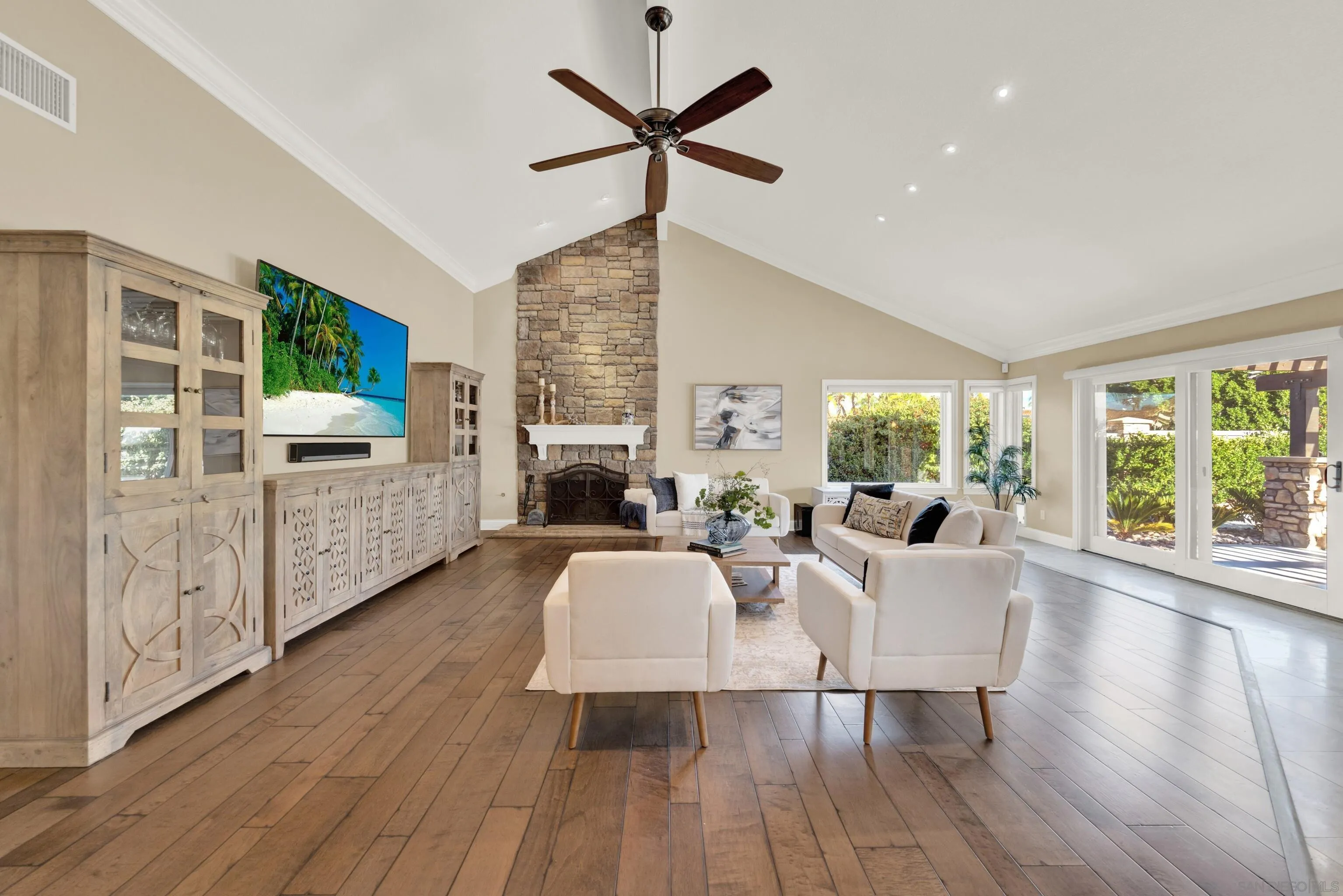 https://cdn.realtyfeed.com/cdn/127/260003894/66f60635f59586cac1f8637dfd10b419.webp