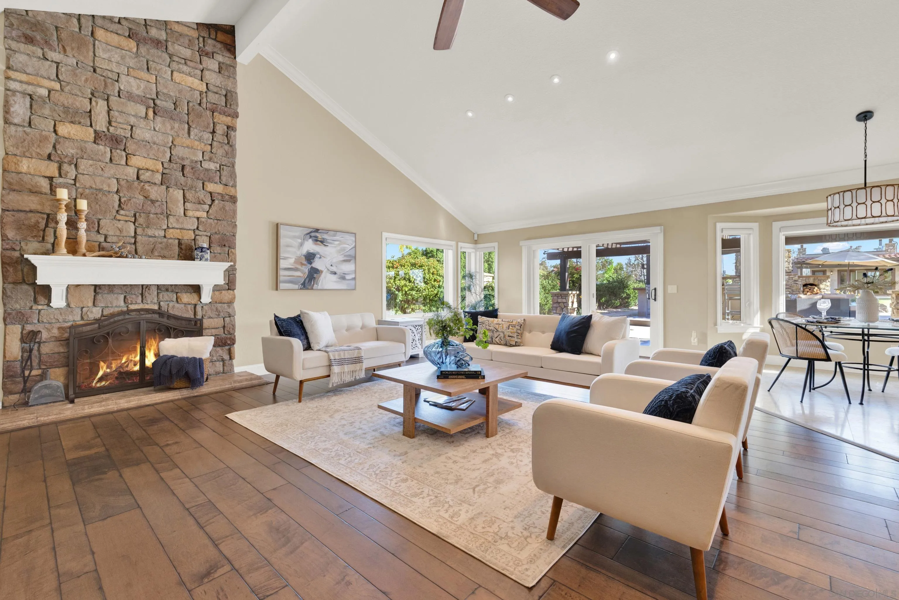 https://cdn.realtyfeed.com/cdn/127/260003894/71628f11a1363247d163636ce33a27a9.webp