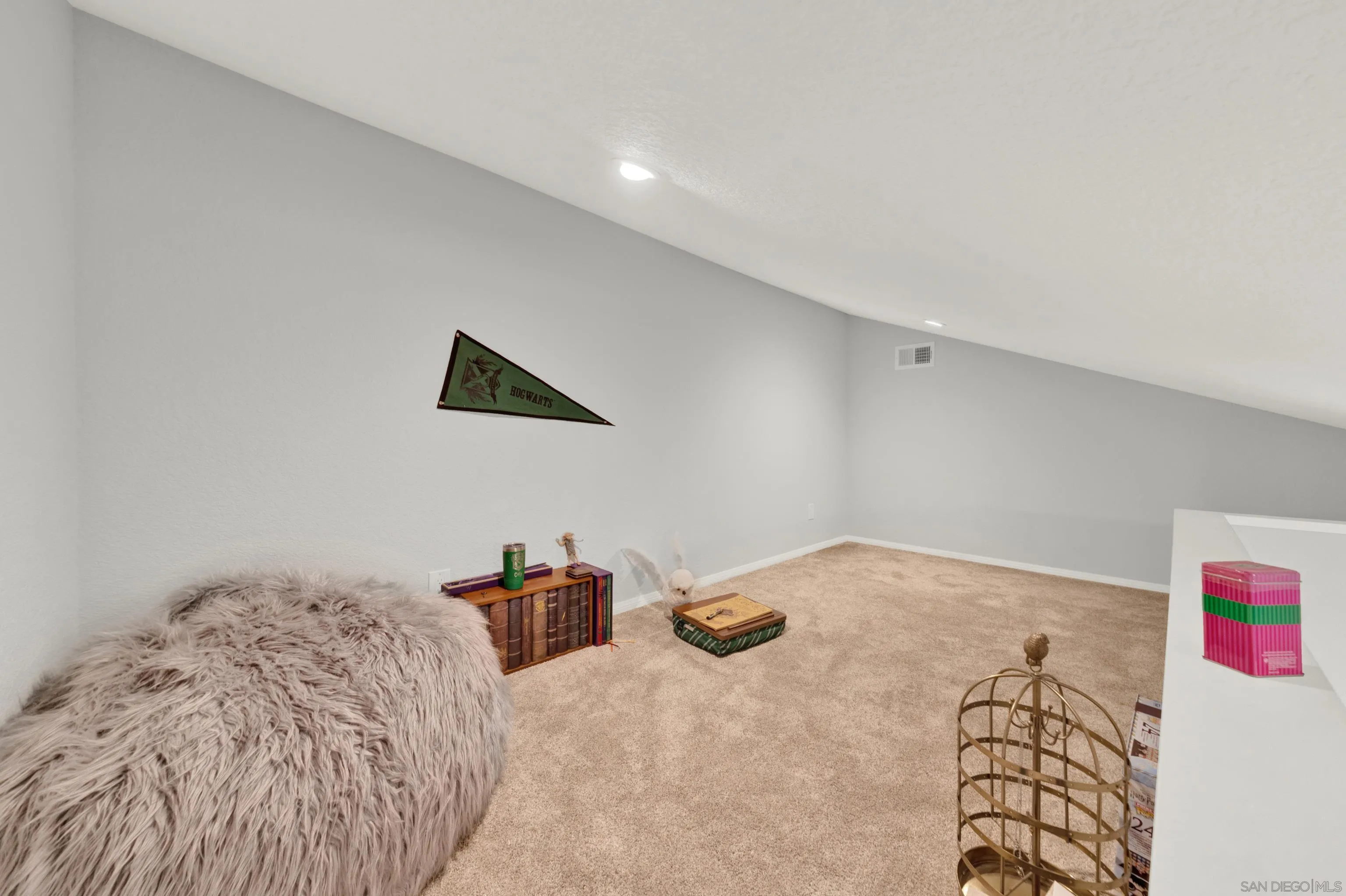 https://cdn.realtyfeed.com/cdn/127/260003894/8df5a693333a15e727fc4a53d2ad1476.webp
