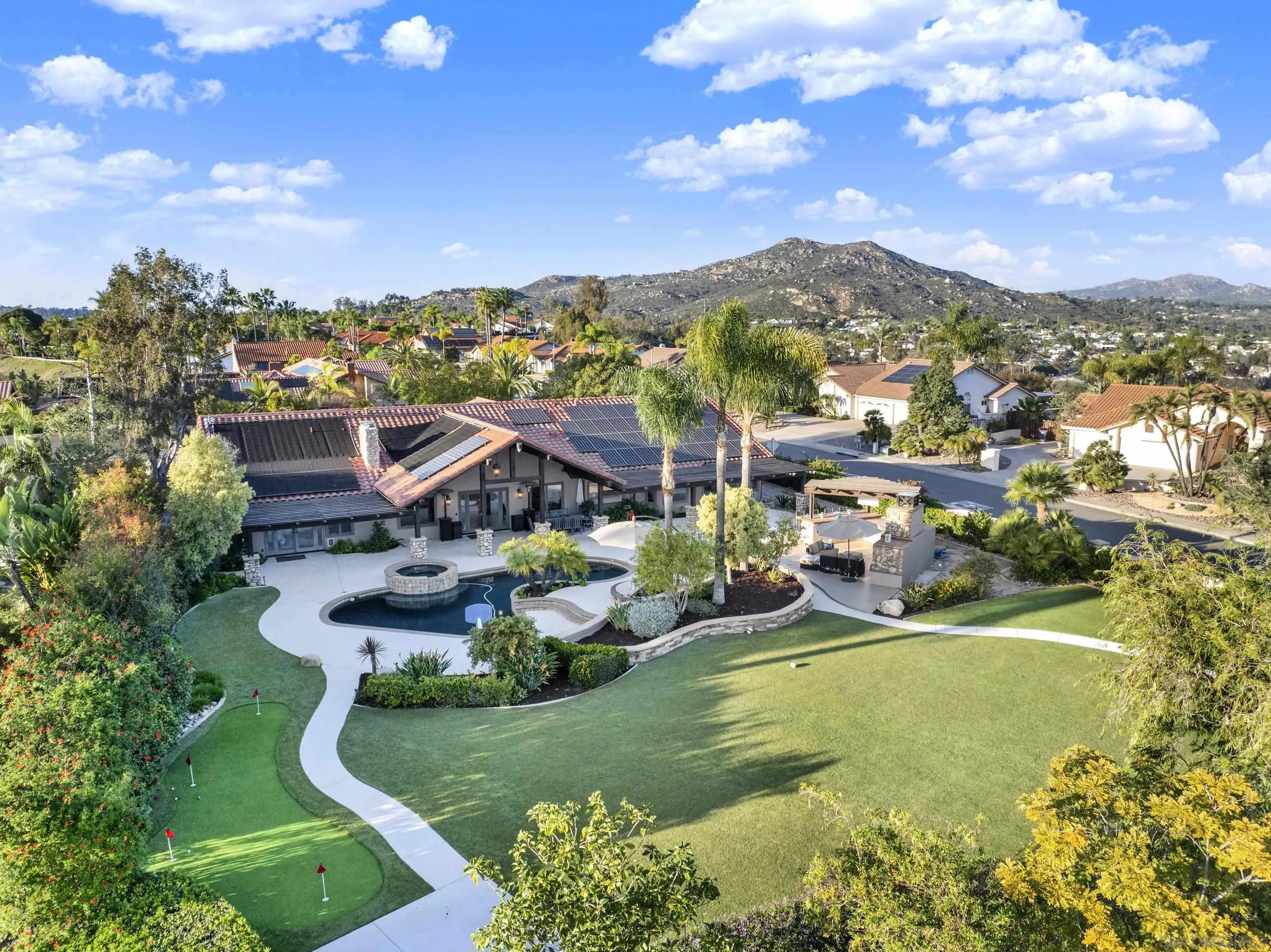 https://cdn.realtyfeed.com/cdn/127/260003894/a01630f7f58d247f3d233915be97f415.webp