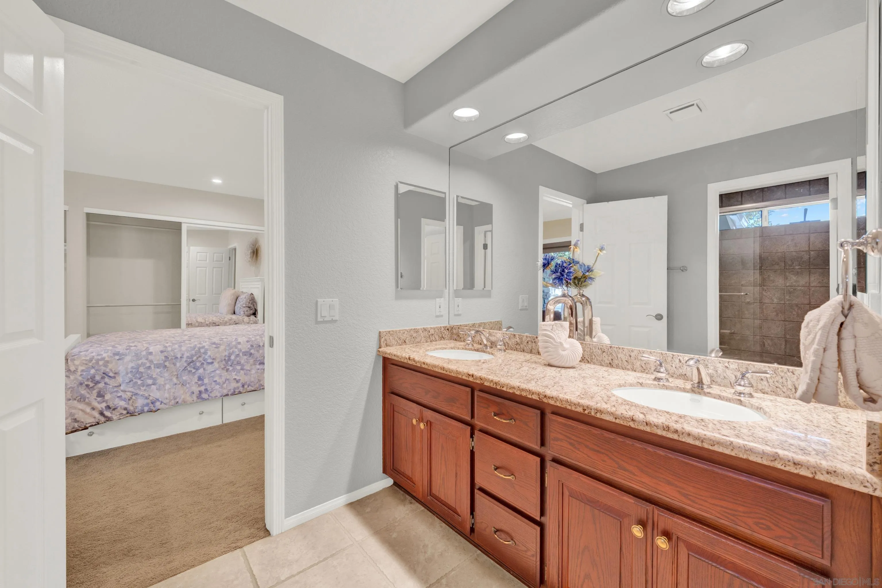 https://cdn.realtyfeed.com/cdn/127/260003894/a73f33f594438211f7f5896a9f879187.webp