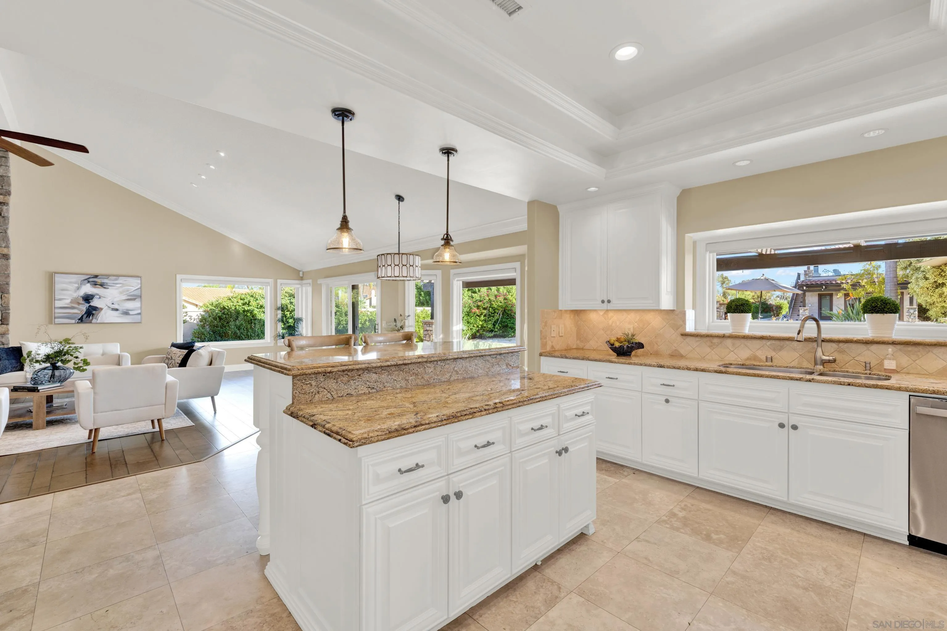 https://cdn.realtyfeed.com/cdn/127/260003894/c35c5a9a7ee41fcd61518122727e06bf.webp