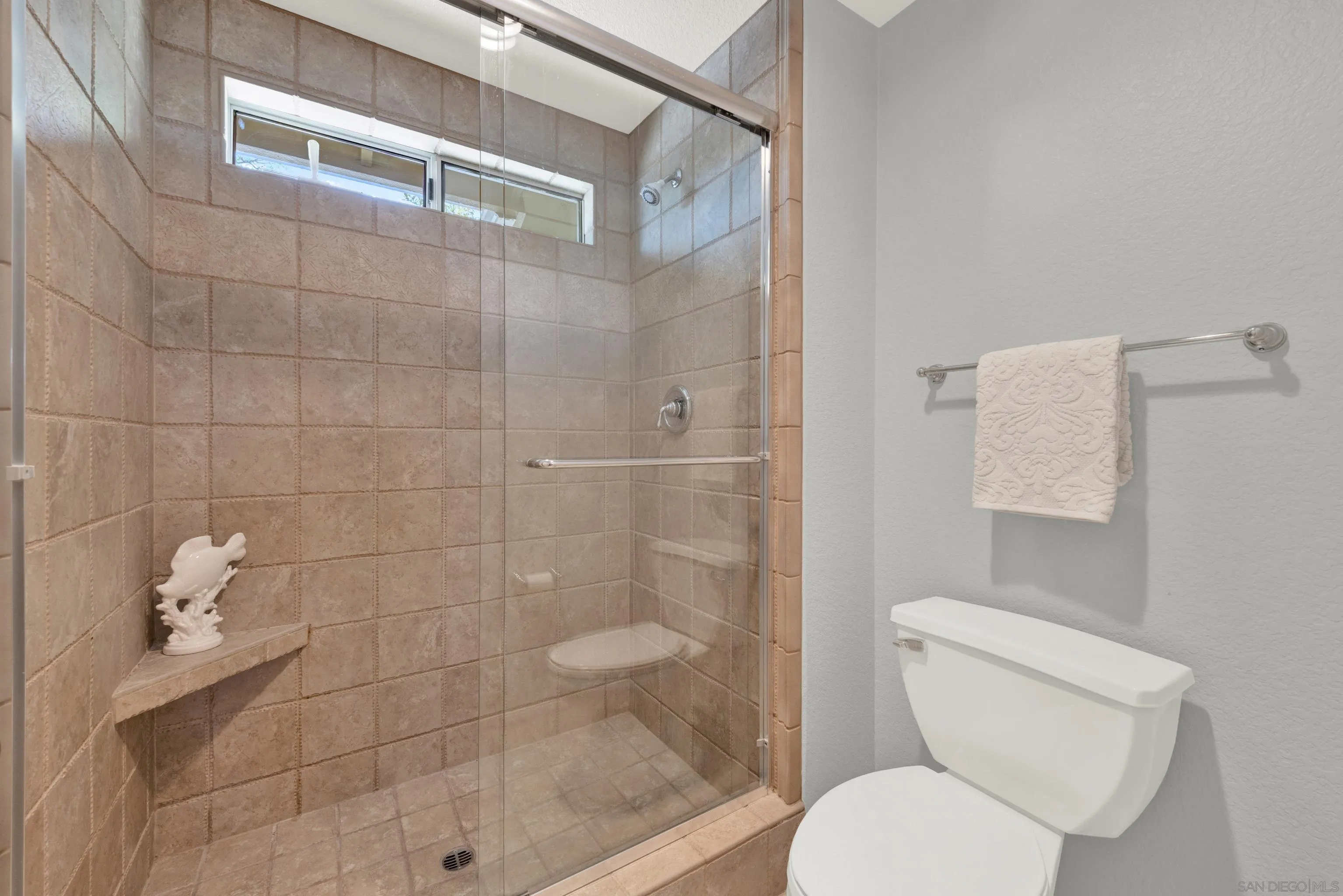 https://cdn.realtyfeed.com/cdn/127/260003894/d6e3b77350dd12879f6ac95fb9ac6b2e.webp