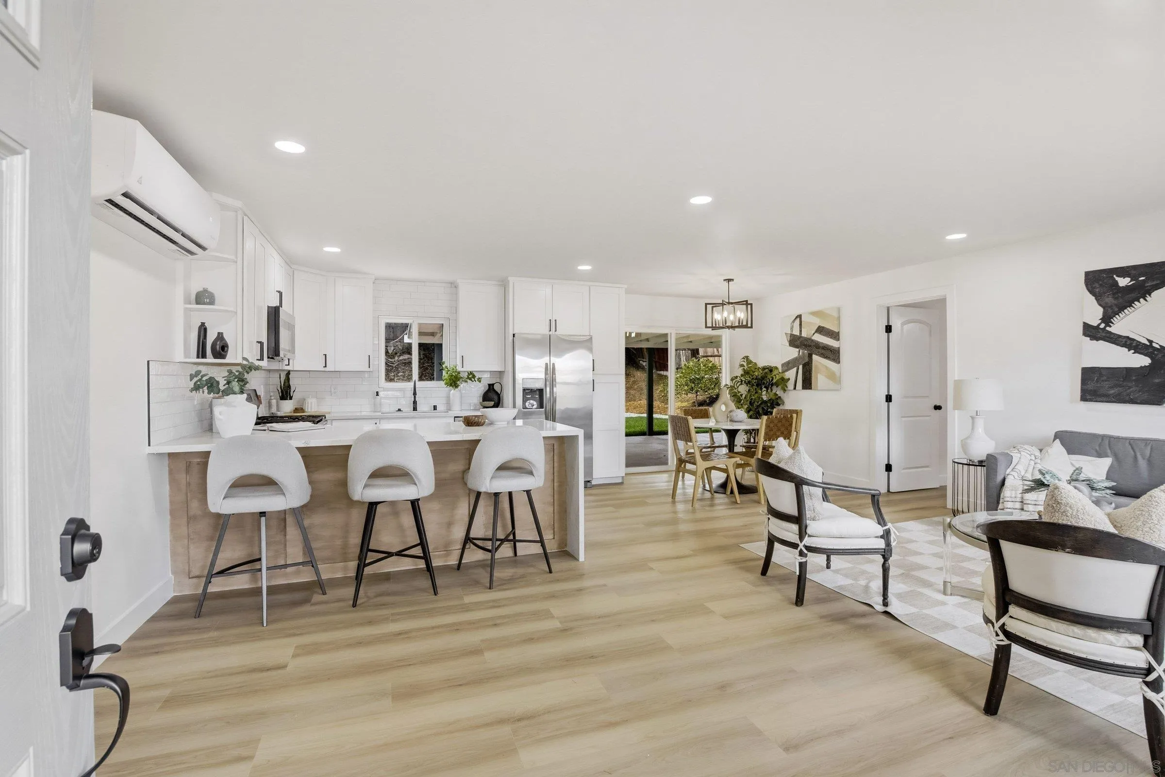 https://cdn.realtyfeed.com/cdn/127/260003898/0b98183f603c242bb6942f179c81c4fc.webp