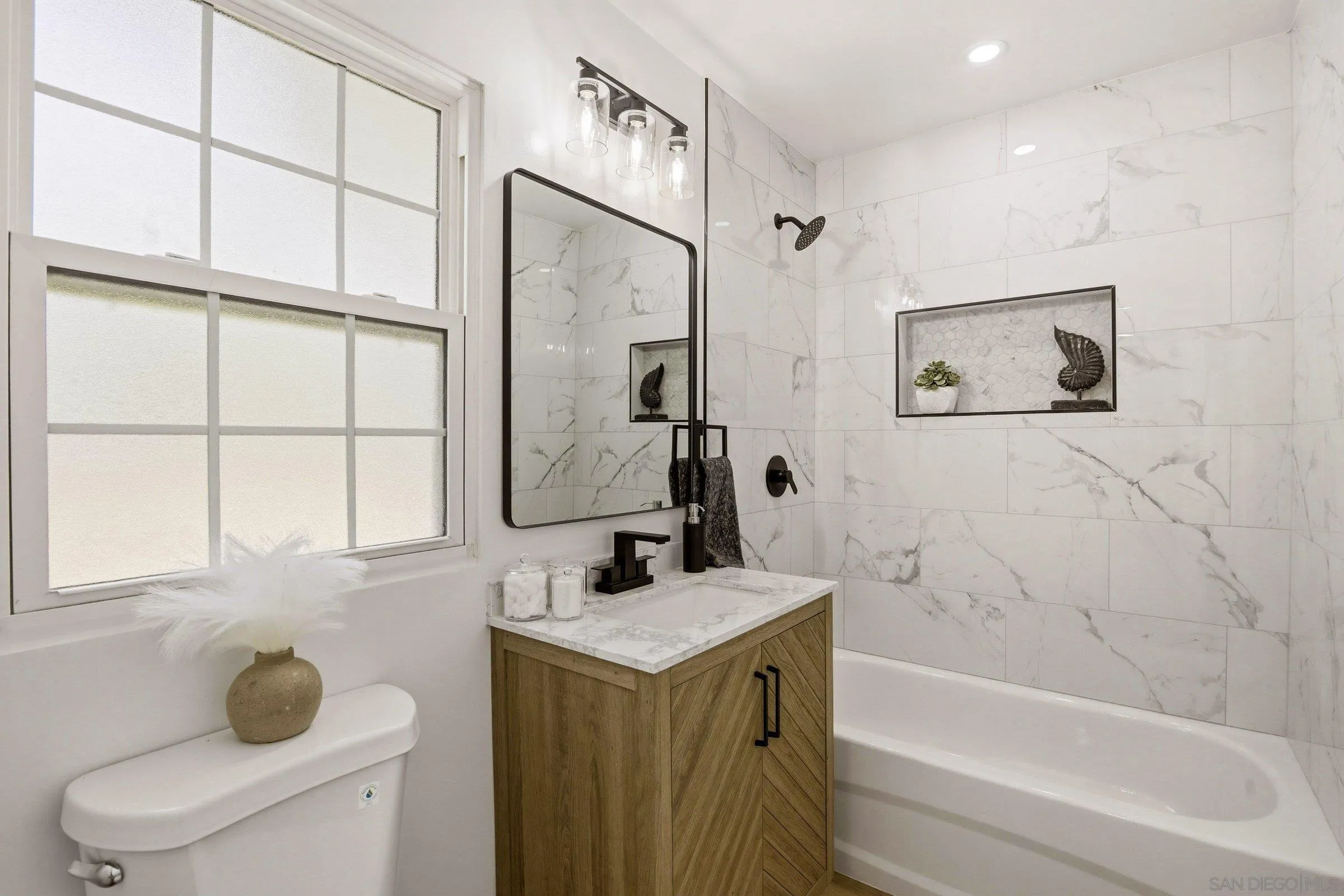 https://cdn.realtyfeed.com/cdn/127/260003898/7407c4f0b670625086a9913a2e0abe3b.webp