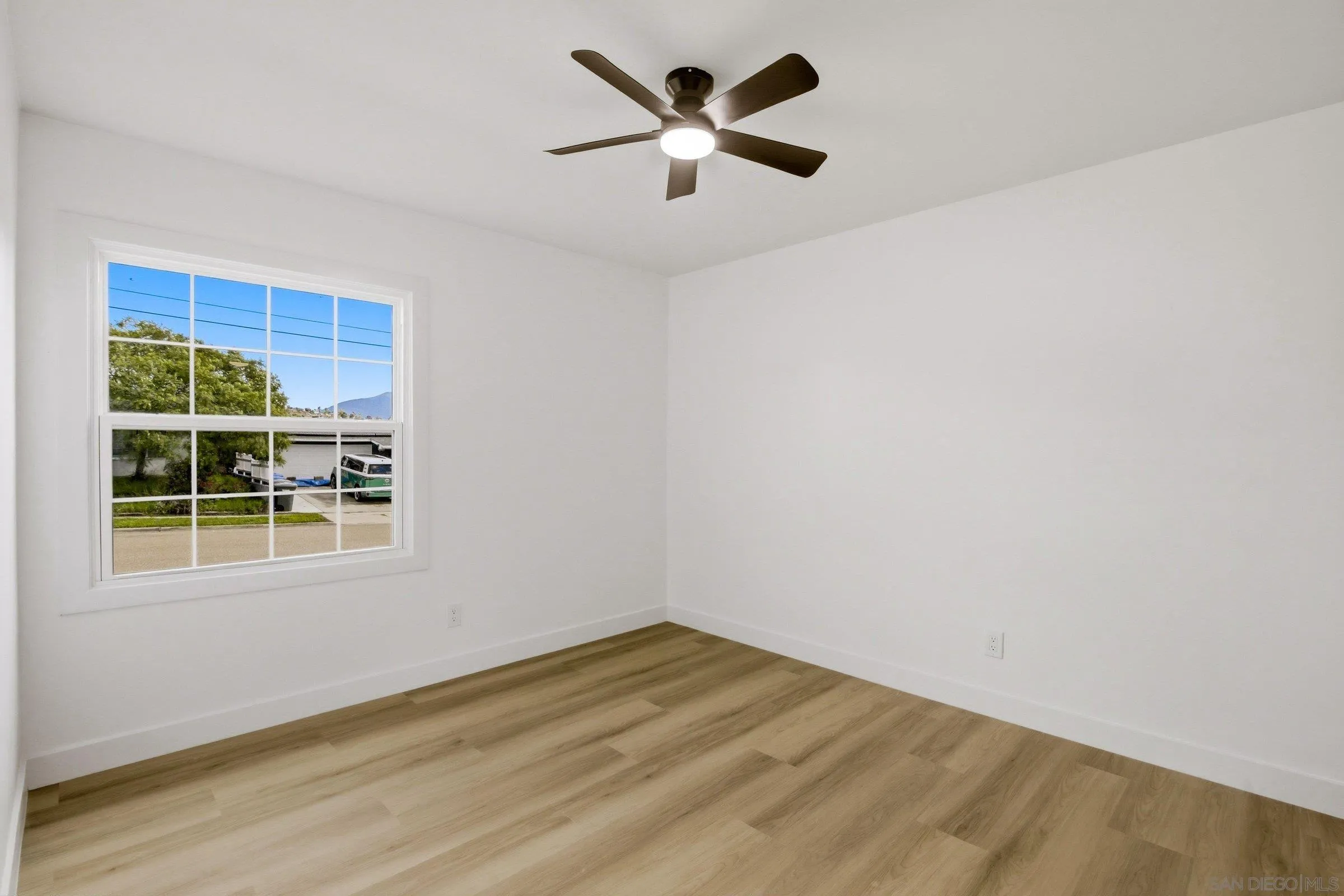 https://cdn.realtyfeed.com/cdn/127/260003898/75a322db7058b87e860244565e03750c.webp
