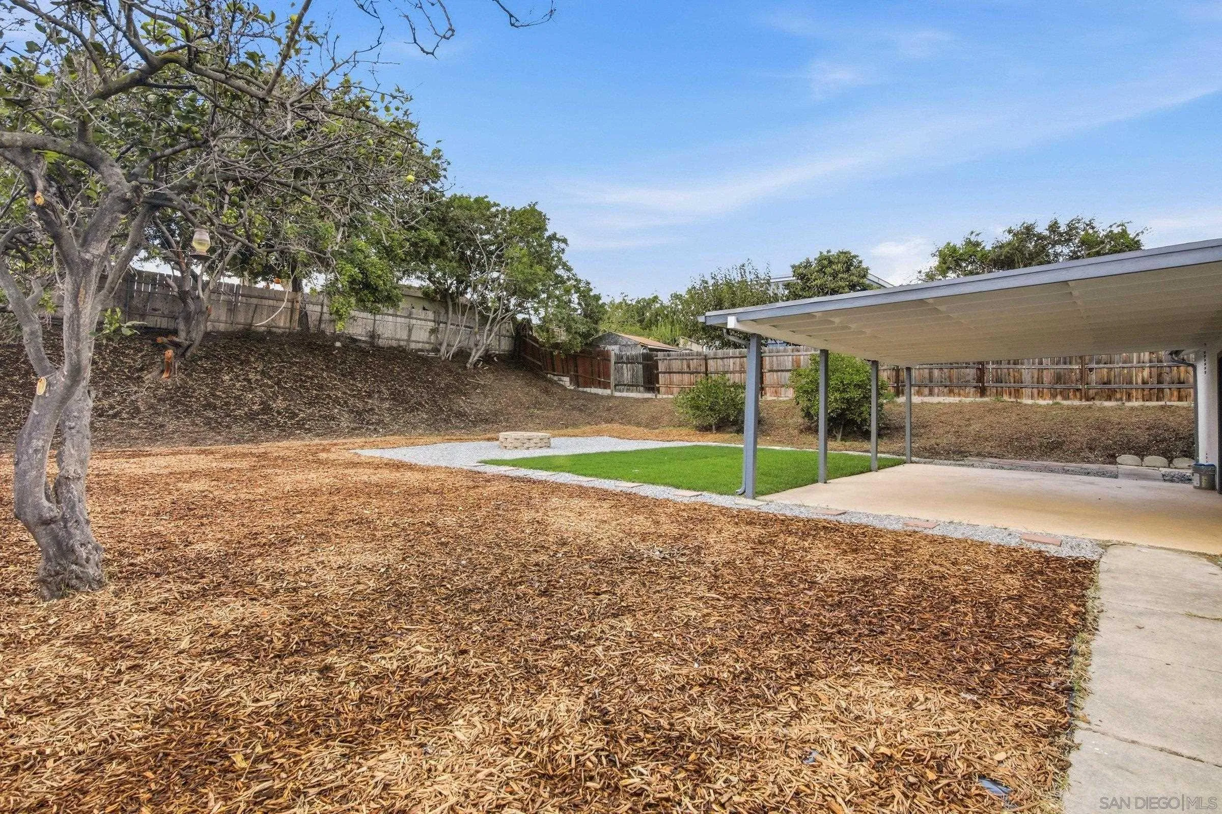 https://cdn.realtyfeed.com/cdn/127/260003898/ce2a9c46951adc4a04d4093042ab174c.webp