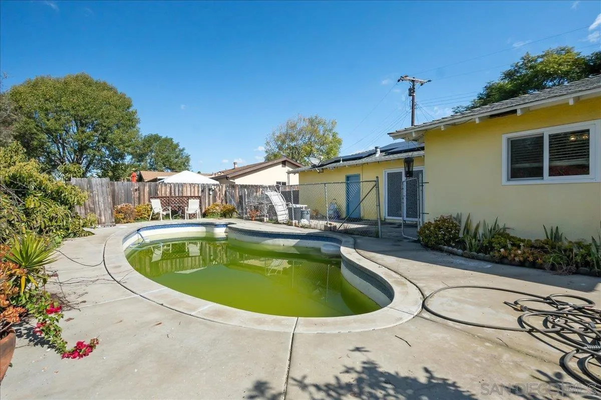https://cdn.realtyfeed.com/cdn/127/260003899/173718bc1be85dc9c9f8f77221697af8.webp