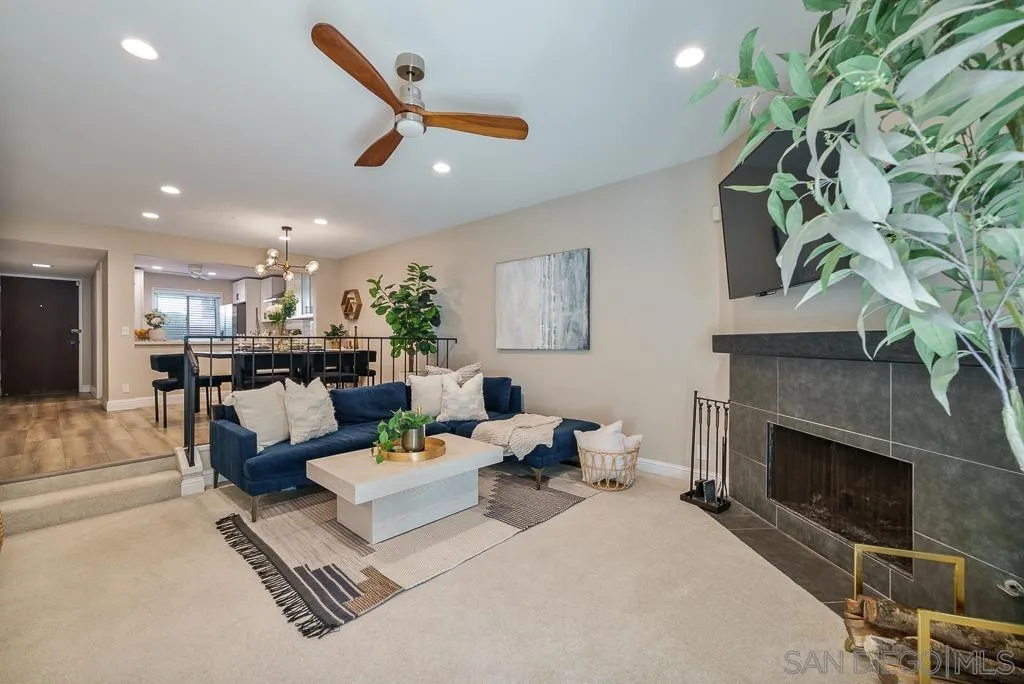 https://cdn.realtyfeed.com/cdn/127/260003900/149ea39e3be30451c49ec460ae7a9b94.webp