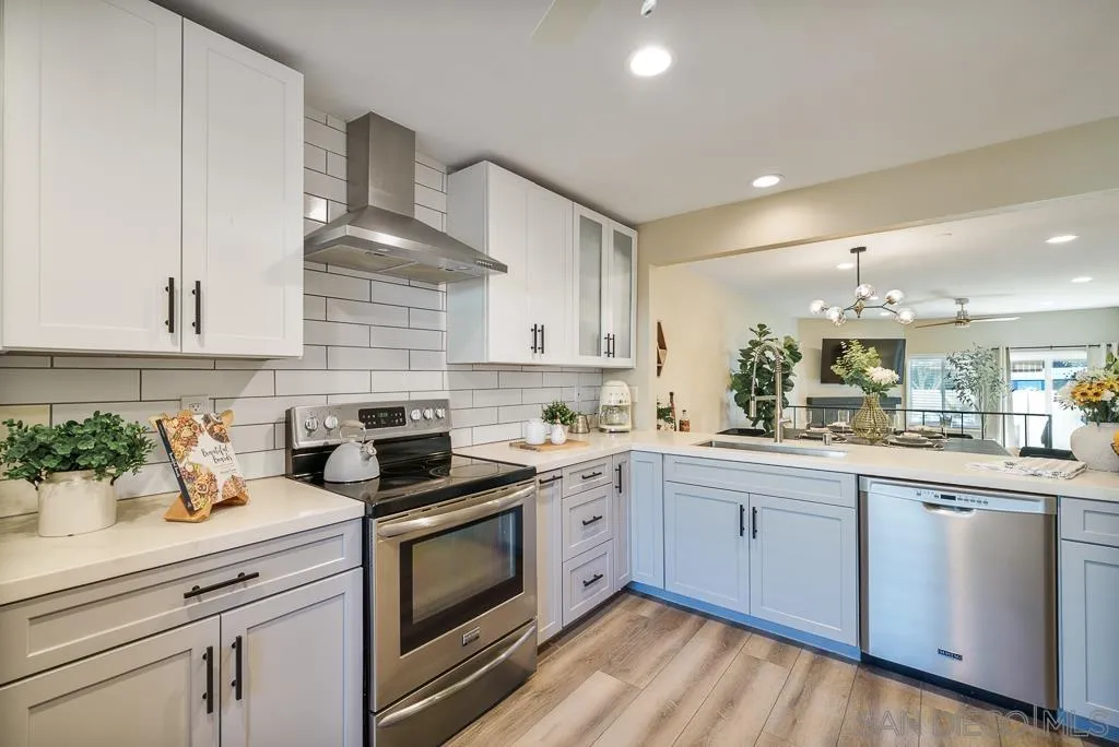 Photo #9: 260003900 Listing: Photo #9