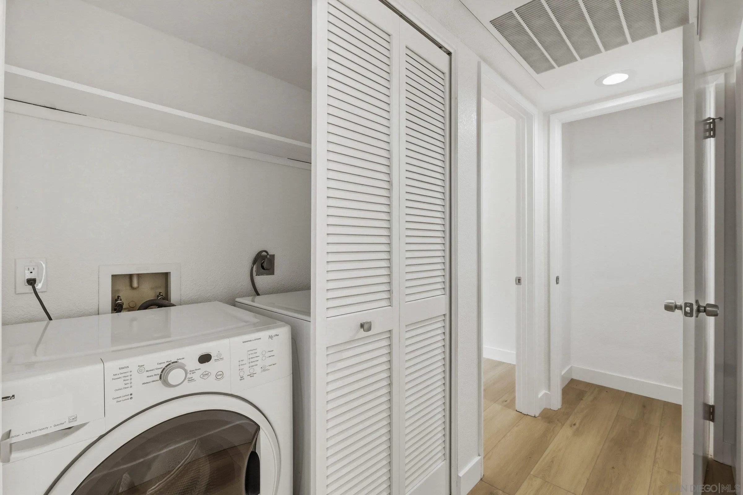 Photo #20: 260003901 Listing: Photo #20