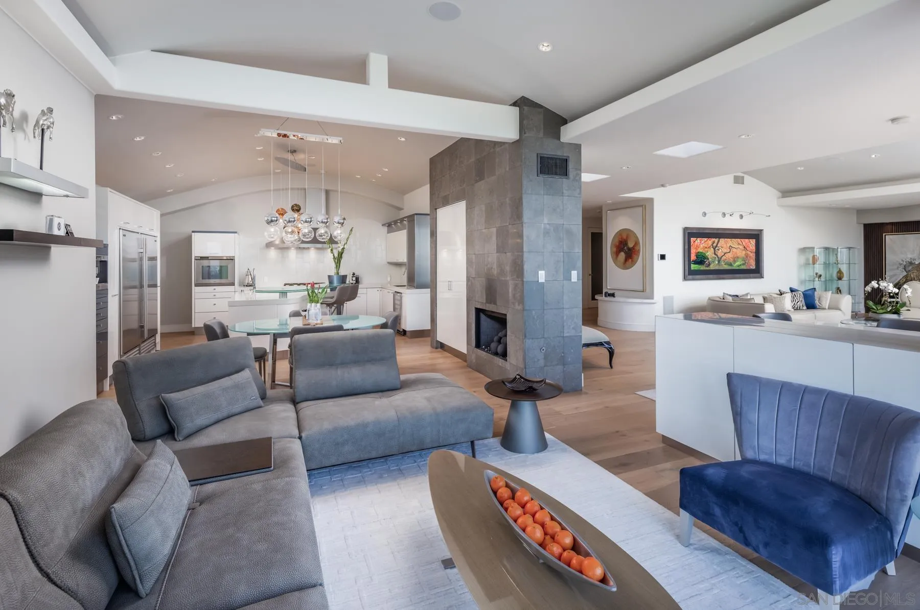https://cdn.realtyfeed.com/cdn/127/260003904/2ded460803464bd5fe1d791fb589f0c1.webp