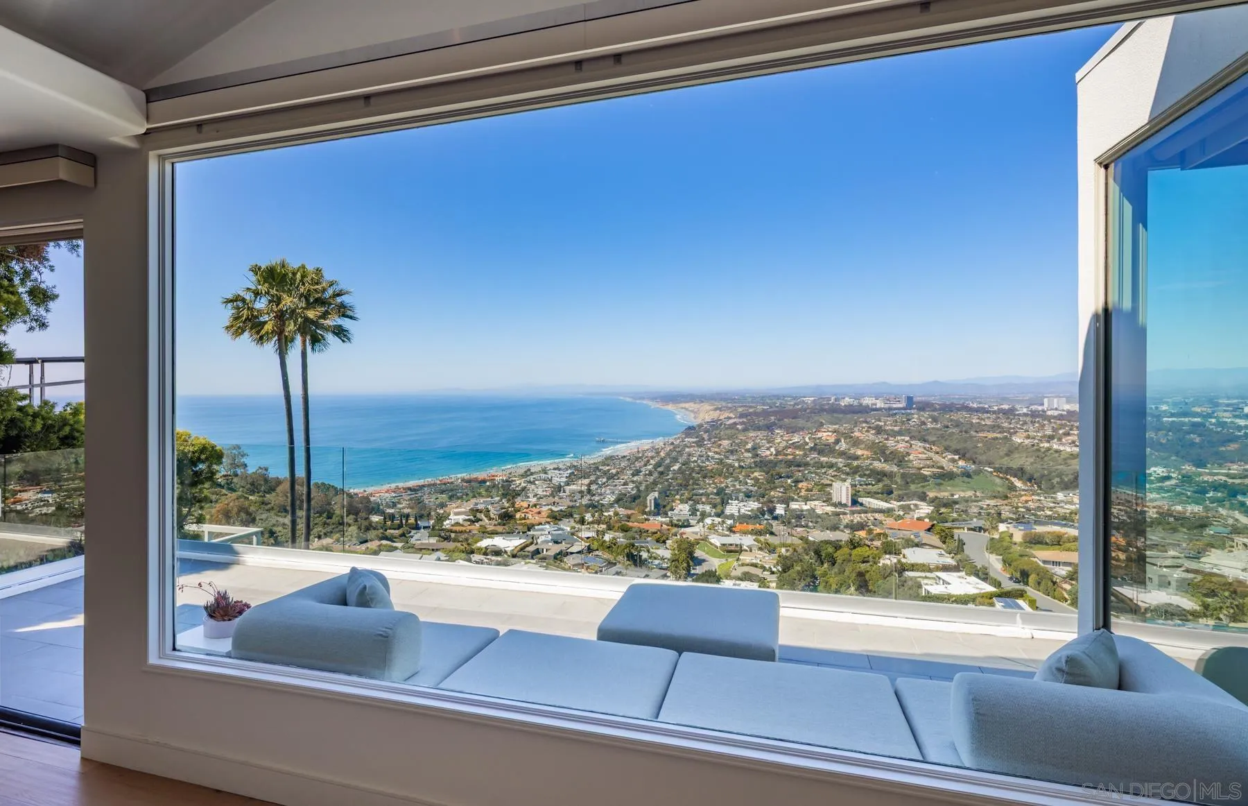 https://cdn.realtyfeed.com/cdn/127/260003904/2fdf6c7260ce61e000cdbad90ea224f8.webp