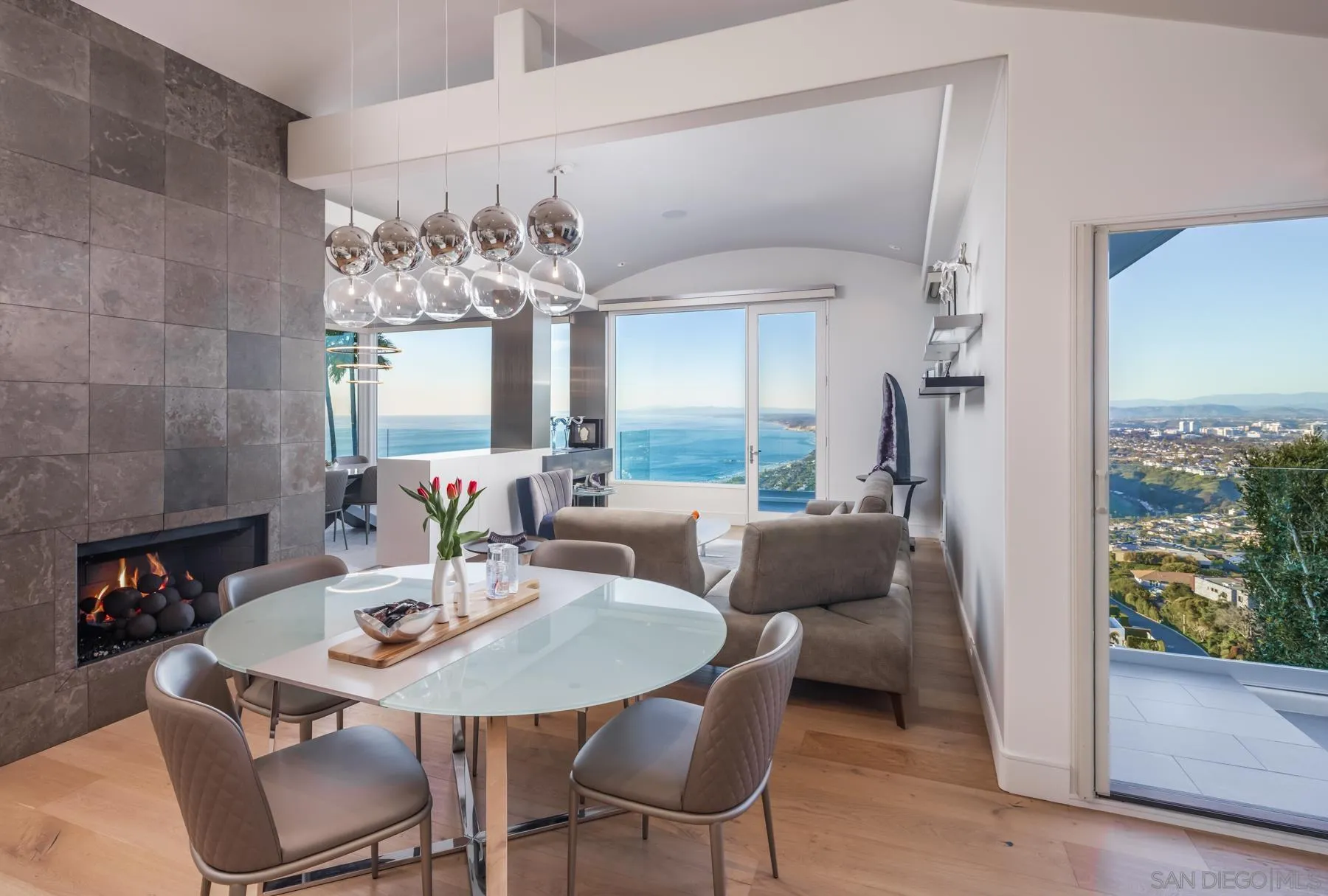 https://cdn.realtyfeed.com/cdn/127/260003904/3e86c9079d949bb5d1e094cde244d429.webp