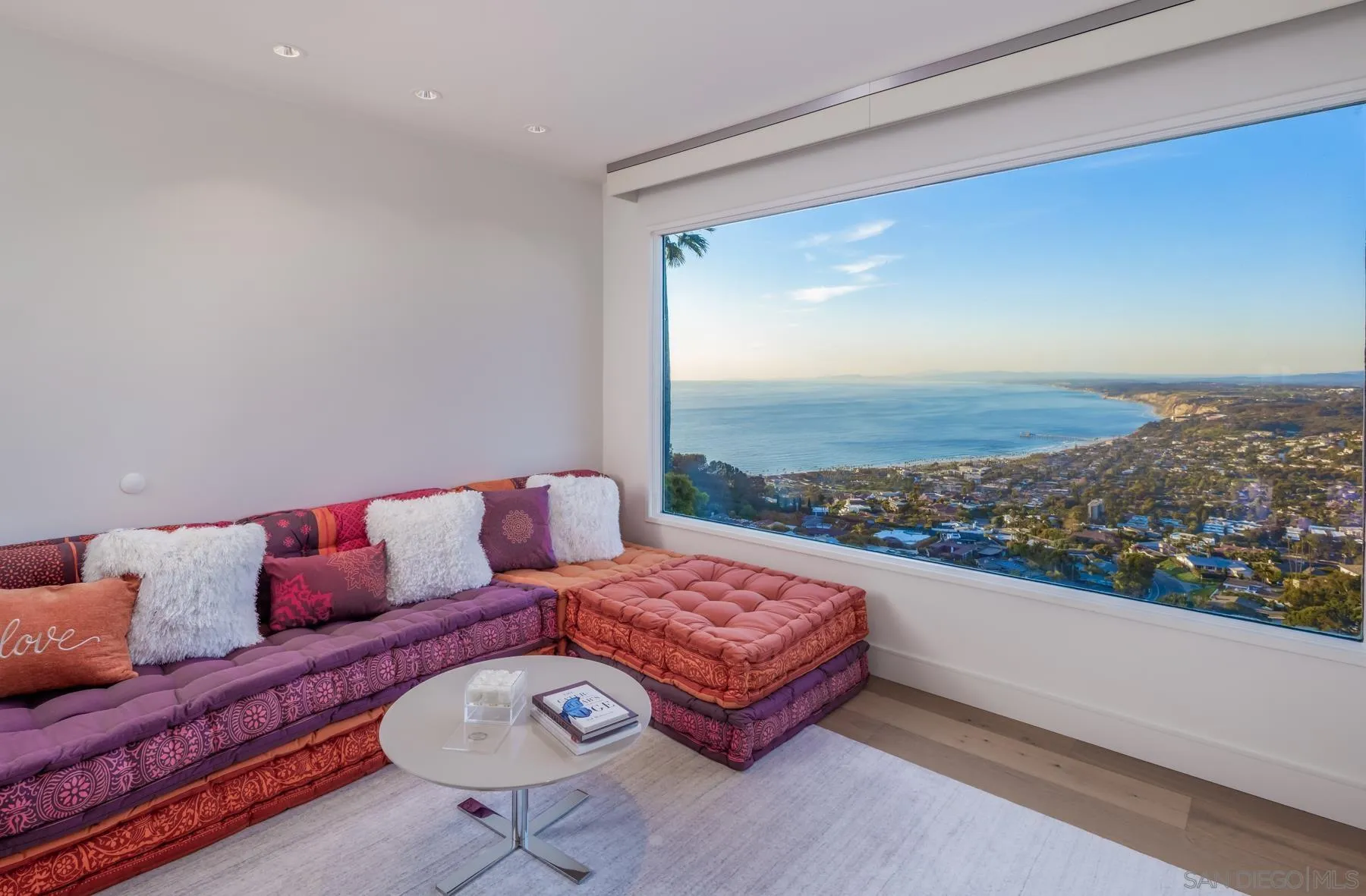https://cdn.realtyfeed.com/cdn/127/260003904/559fe036c3c725019c37f1141afe2e30.webp