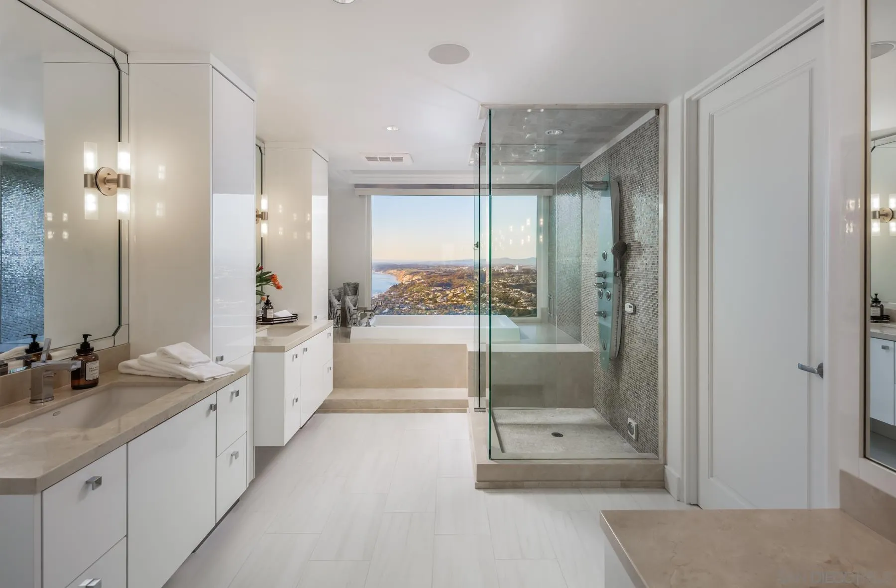 https://cdn.realtyfeed.com/cdn/127/260003904/5fa9db5930a32257eaa192c62058a6d8.webp