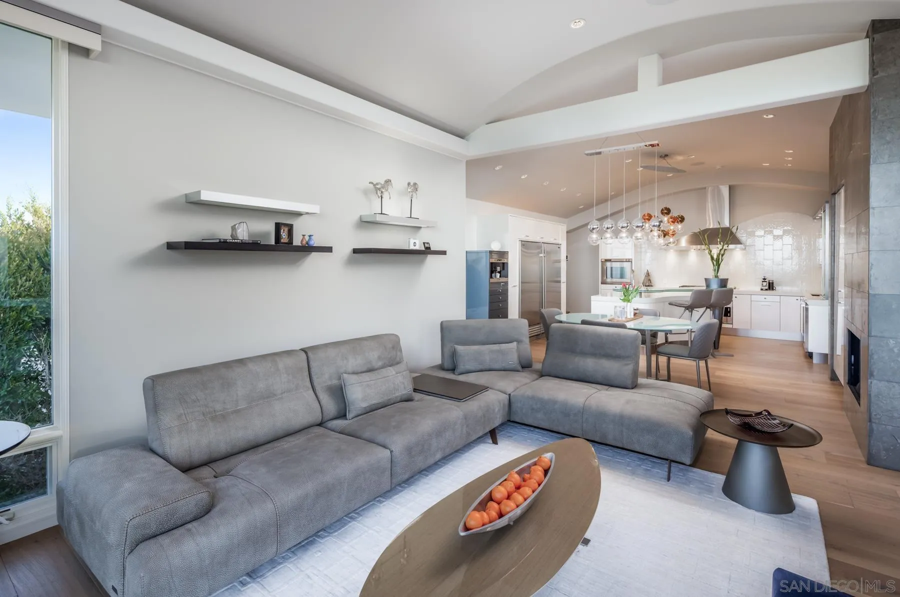 https://cdn.realtyfeed.com/cdn/127/260003904/9f617b5687f5383f9dc042e255f80015.webp