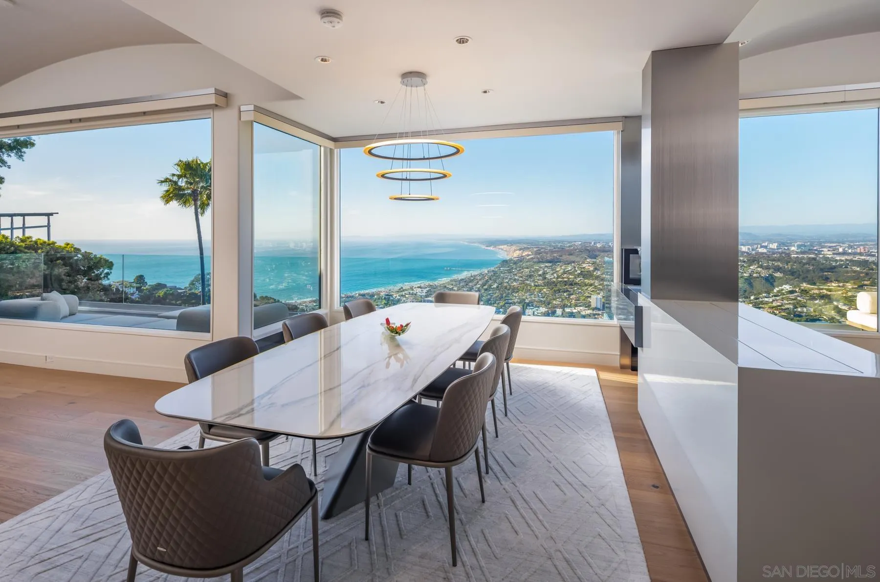 https://cdn.realtyfeed.com/cdn/127/260003904/a6b5d455c3a55af9deeff1cfe8469fb1.webp