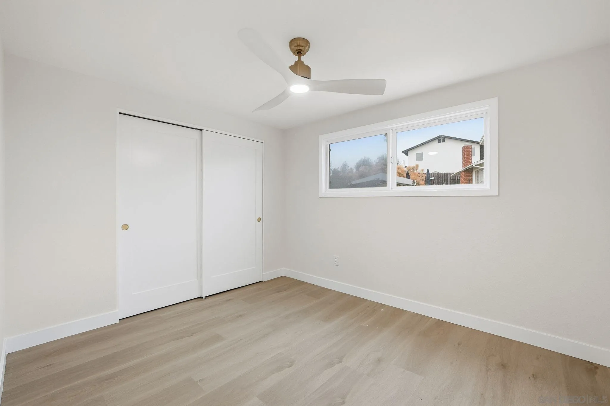https://cdn.realtyfeed.com/cdn/127/260003906/215ea73f0c831042b602fff965f651c0.webp