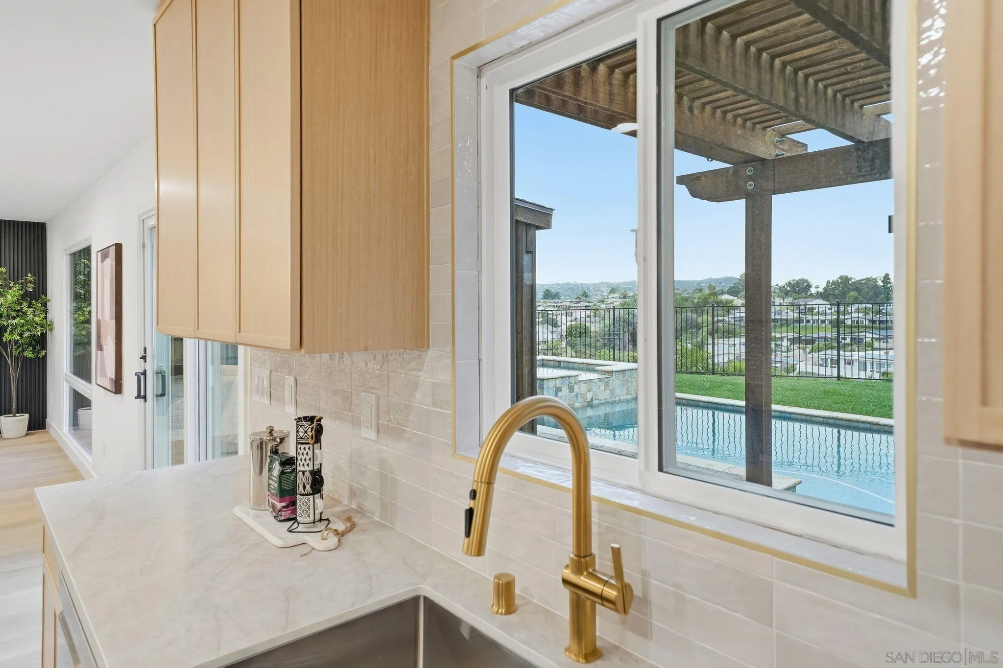 https://cdn.realtyfeed.com/cdn/127/260003906/7e939611c7af3ef56c958b5f1d1a58d5.webp