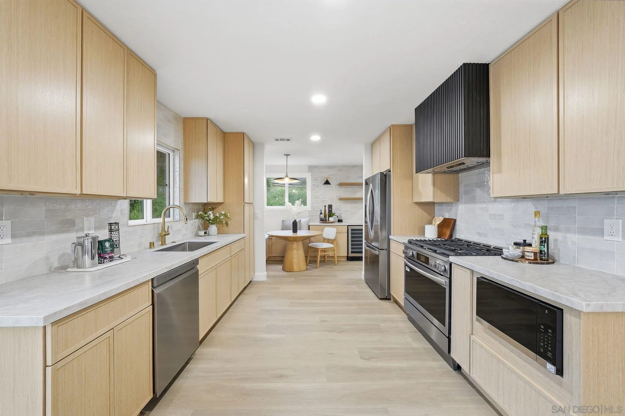 https://cdn.realtyfeed.com/cdn/127/260003906/929afc29e18ffc97b9615d181563515e.webp