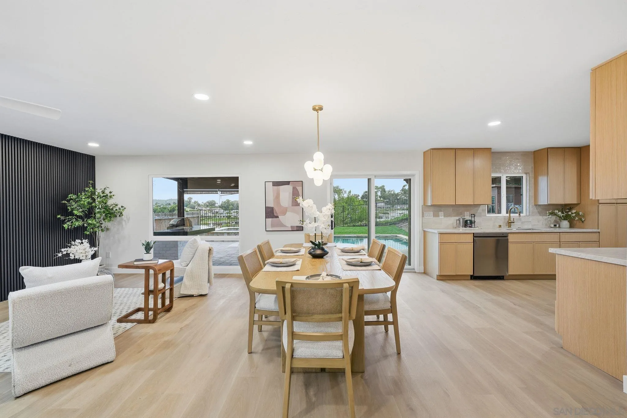 https://cdn.realtyfeed.com/cdn/127/260003906/c4120f66875abd56c3467b2226e55f7a.webp