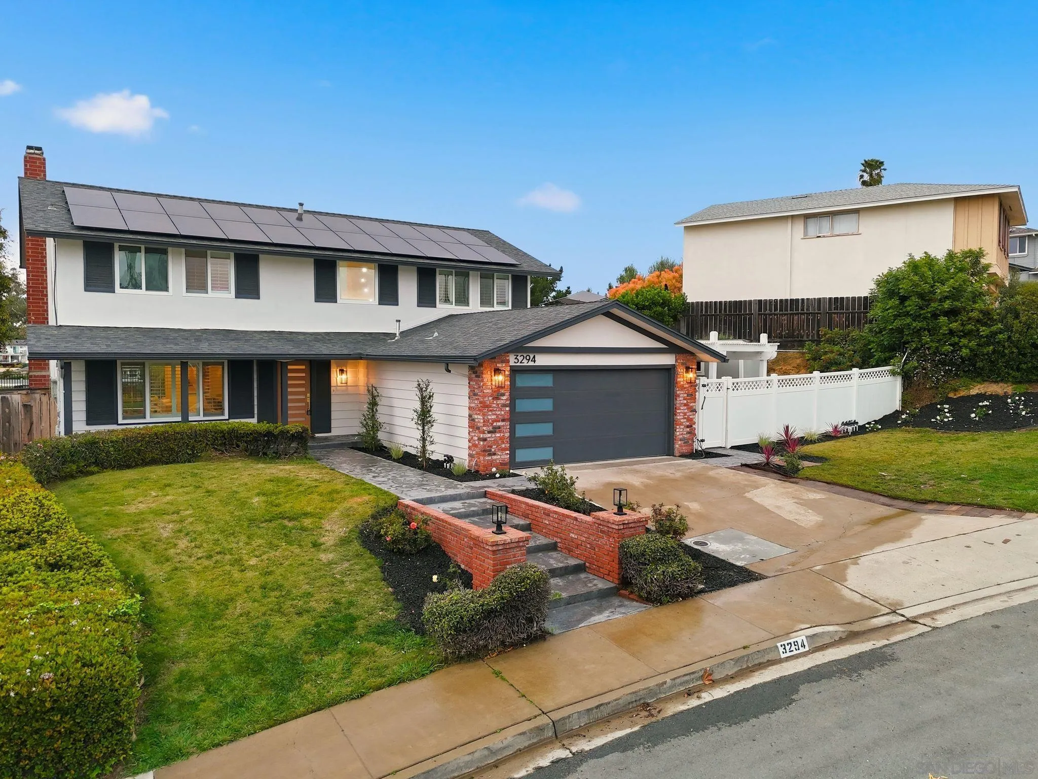 https://cdn.realtyfeed.com/cdn/127/260003906/ce87c4a77484bb255137f57ce2f61888.webp