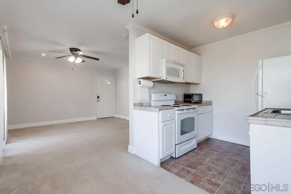 Photo #10: 260003907 Listing: Photo #10