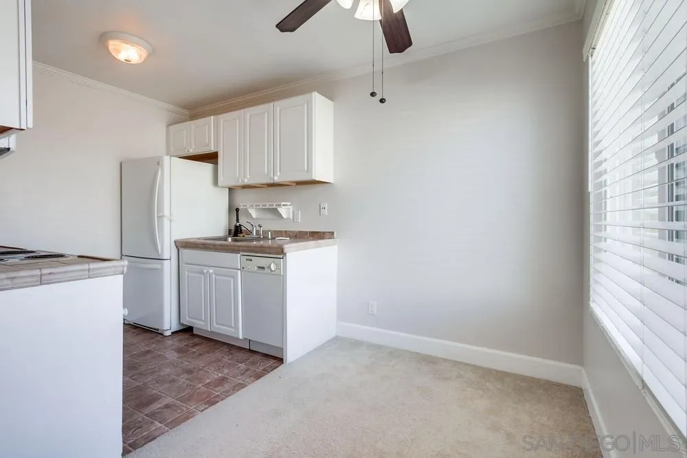 Photo #11: 260003907 Listing: Photo #11