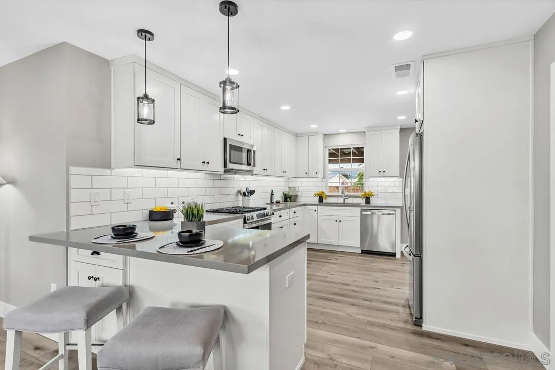 https://cdn.realtyfeed.com/cdn/127/260003909/32998c8144f69cb59f92a7a856220133.webp