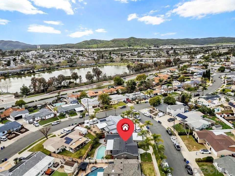 https://cdn.realtyfeed.com/cdn/127/260003909/556f40a270941c7fa498ae1ea3a785e1.webp