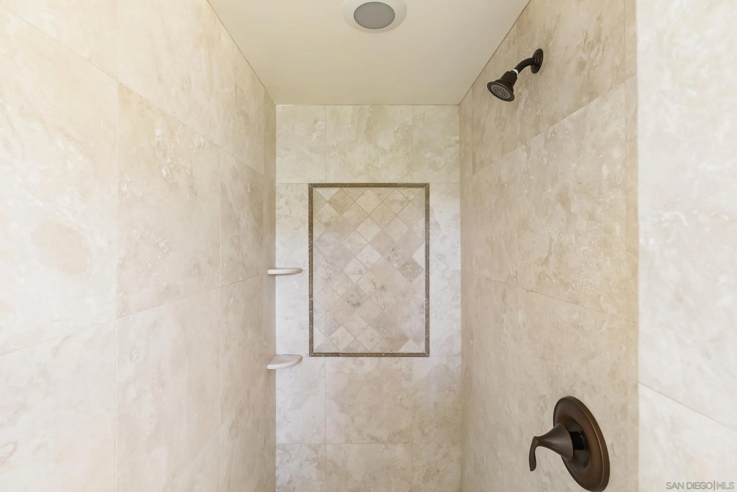 Photo #25: 260003913 Listing: Photo #25